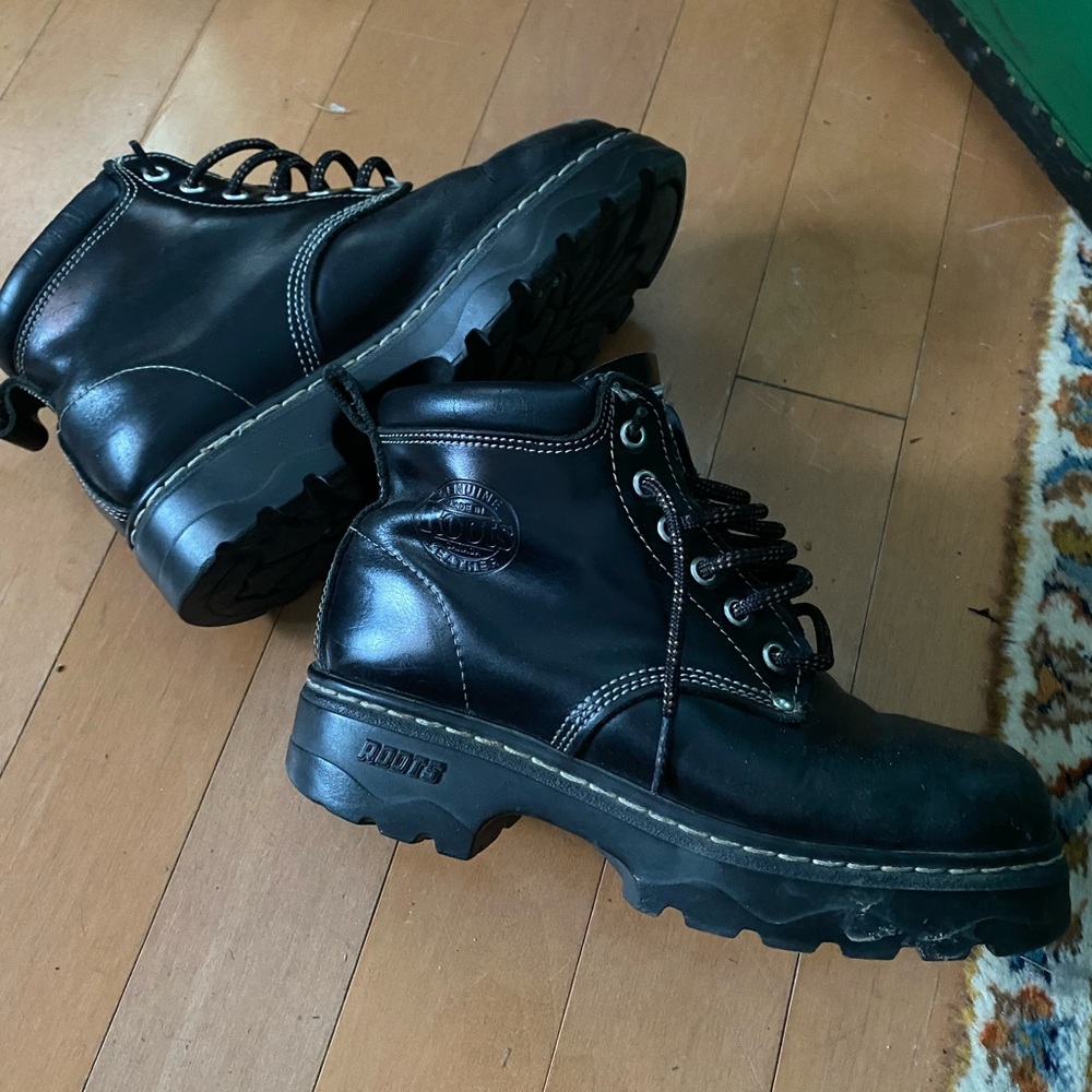 Vintage Roots Tuff Black Platform Boots 8 Leather